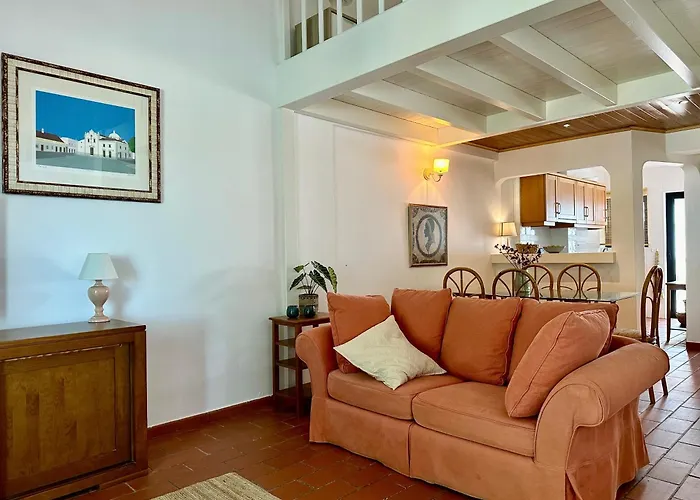 דירה The Tree House 96c -