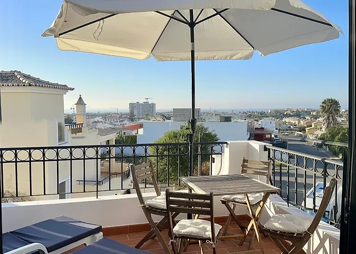 The Tree House 96c - דירה