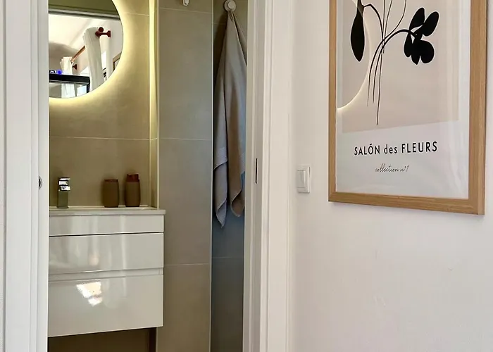 דירה The Tree House 96c -