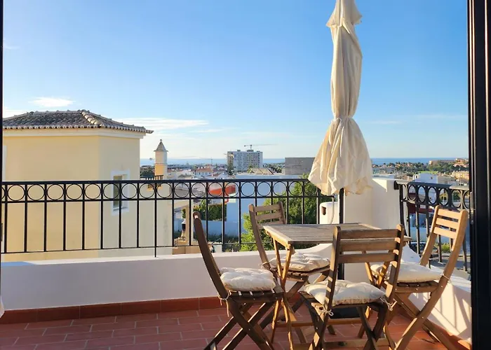 The Tree House 96c - ラゴス