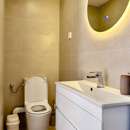 The Tree House 96c -